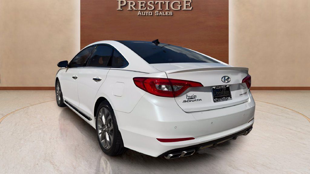 Used 2017 Hyundai Sonata Limited 2.0T FWD image 9