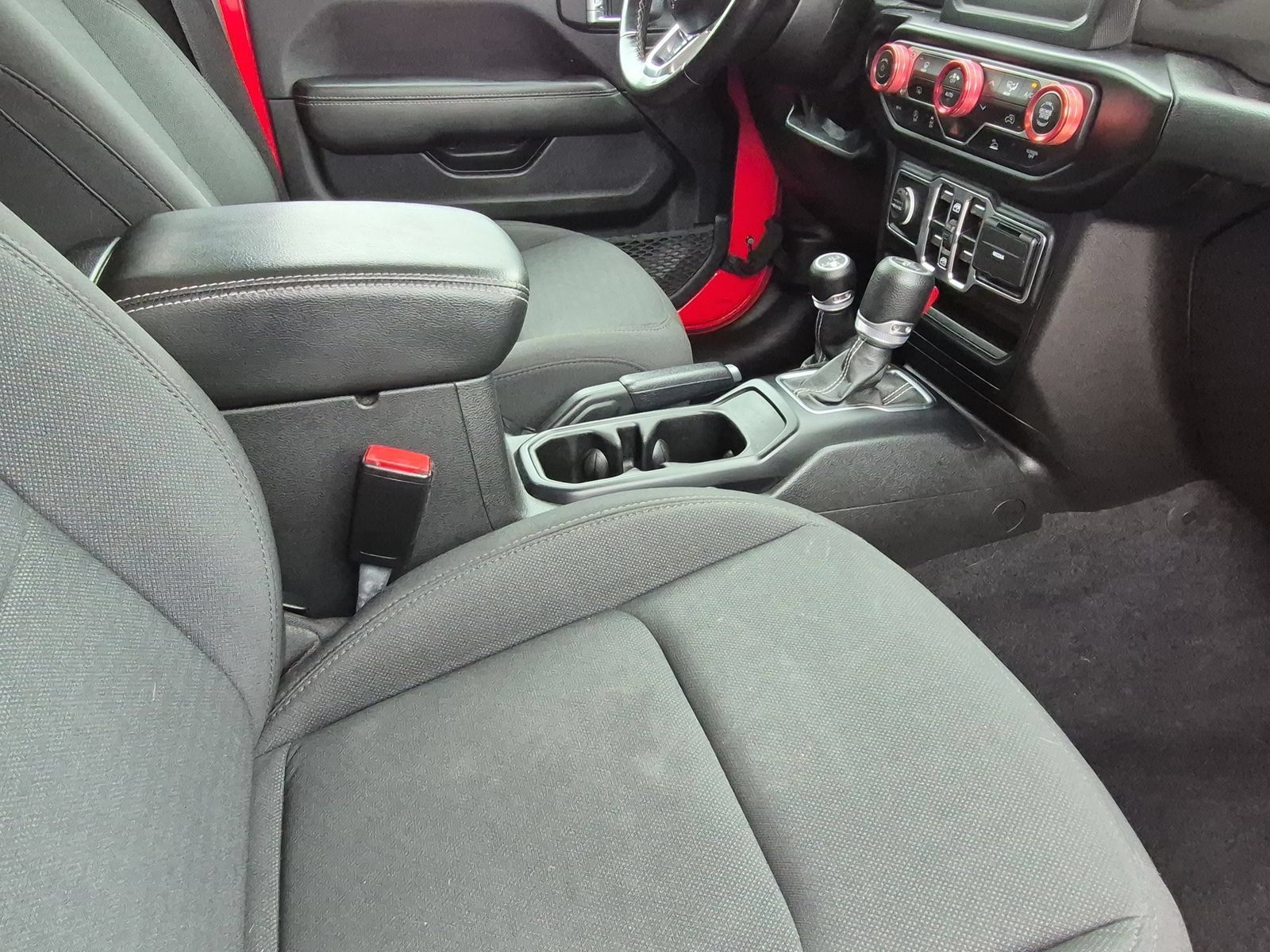 Used 2021 Jeep Wrangler Unlimited Sahara AWD/4WD image 20