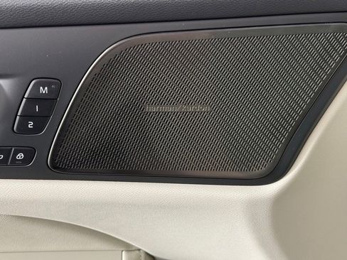 New 2024 Volvo S60 B5 Plus w/ Climate Package image 15