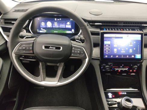 Used 2022 Jeep Grand Cherokee Limited 4xe image 22