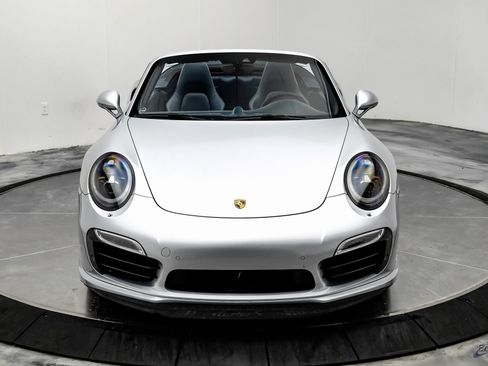 Used 2015 Porsche 911 Turbo S image 32