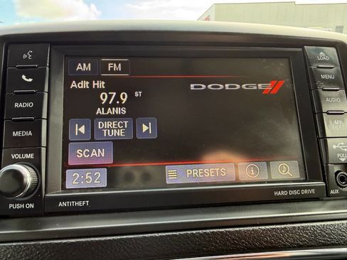 Used 2016 Dodge Grand Caravan SXT w/ Rear Park Assist Package image 39