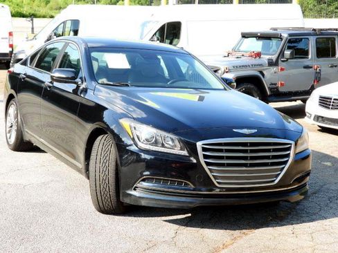Used 2015 Hyundai Genesis 3.8 image 3