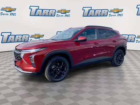 Used 2025 Chevrolet Trax LT w/ LT Convenience Package image 1