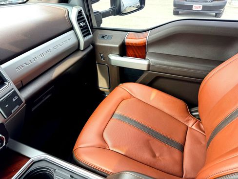 Used 2022 Ford F250 King Ranch w/ King Ranch Ultimate Package image 33