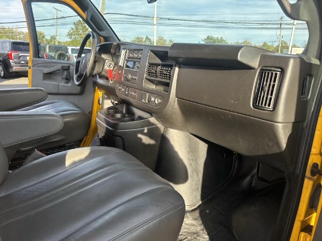 Used 2023 GMC Savana 3500 Extended w/ Power Convenience Package RWD image 21