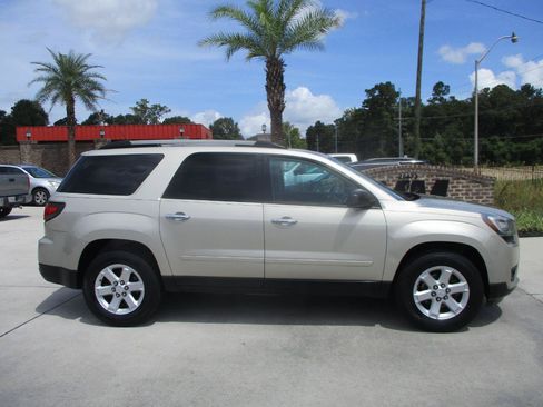 Used 2014 GMC Acadia SLE FWD image 10