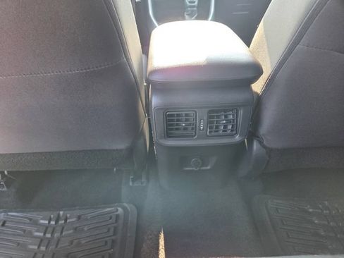 Used 2025 Toyota RAV4 LE AWD/4WD image 18