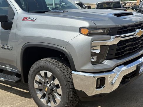 New 2026 Chevrolet Silverado 2500 LT w/ Texas Edition image 6