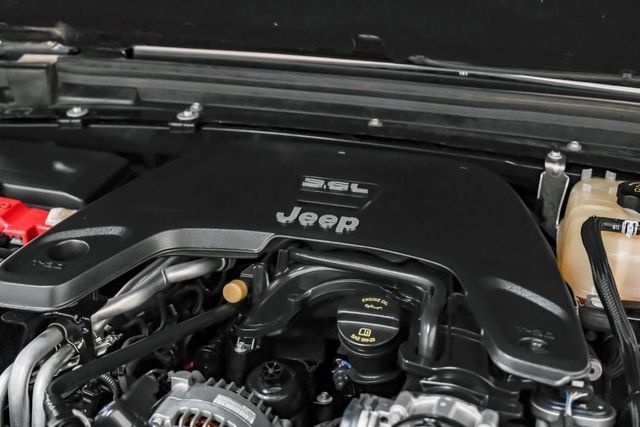 Used 2018 Jeep Wrangler Sport AWD/4WD image 38