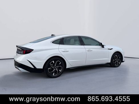 Used 2025 Hyundai Sonata SEL FWD image 3