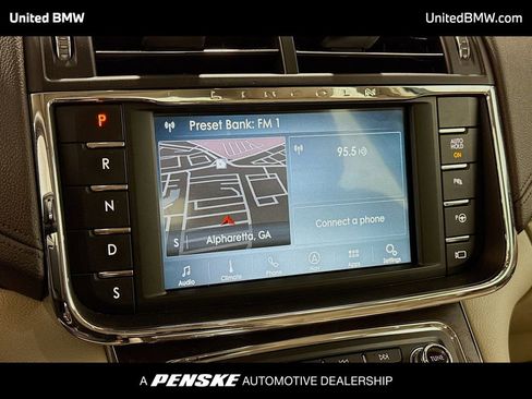 Used 2019 Lincoln Continental Reserve image 8