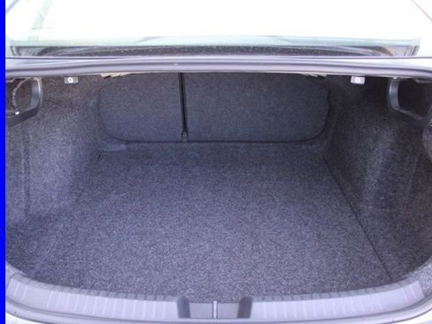 Used 2024 Volkswagen Jetta S image 9