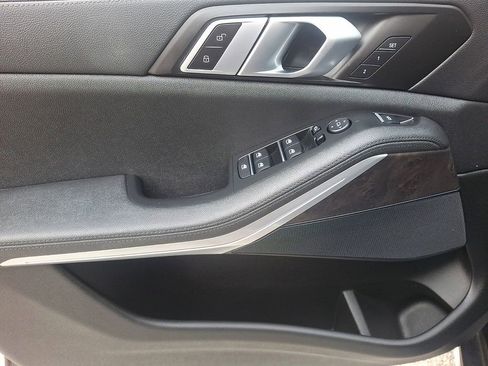 Used 2022 BMW X5 xDrive40i w/ Climate Comfort Package image 12