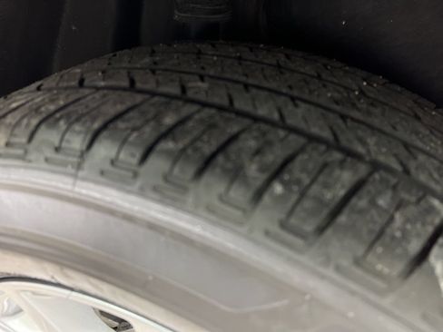 Used 2025 Honda CR-V EX-L image 42