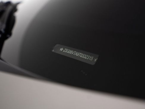 Certified 2026 Ferrari Purosangue AWD/4WD image 17