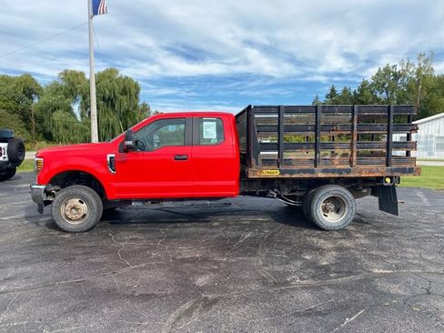 Used 2018 Ford F350 XL w/ Power Equipment Group AWD/4WD image 3