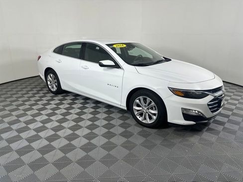 Used 2024 Chevrolet Malibu LT FWD image 3
