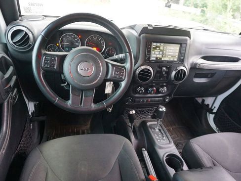 Used 2016 Jeep Wrangler Unlimited Sport AWD/4WD image 4