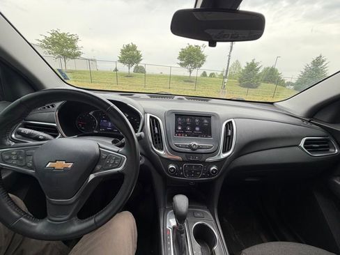Used 2022 Chevrolet Equinox LT FWD image 10