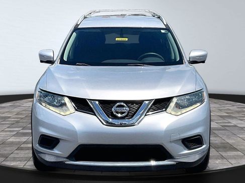 Used 2014 Nissan Rogue SV w/ SV Premium Package FWD image 2