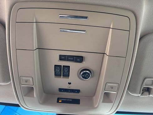 Used 2019 GMC Yukon Denali image 23