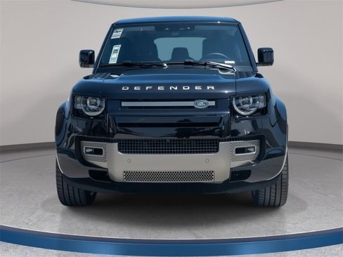 New 2025 Land Rover Defender 110 X-Dynamic SE image 7