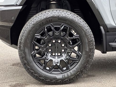 New 2026 GMC Hummer EV SUV image 26