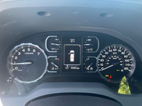 Used 2018 Toyota Tundra Platinum AWD/4WD image 13