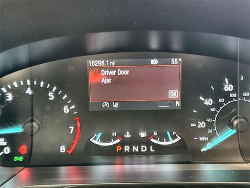 Used 2021 Ford Escape SE w/ SE Sport Appearance Package image 18