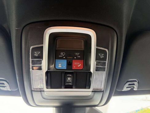 Used 2026 RAM 1500 Laramie AWD/4WD image 38