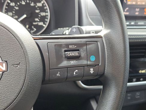 Used 2022 Nissan Rogue SV image 21