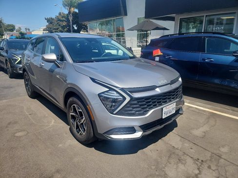 Certified 2025 Kia Sportage LX FWD image 4