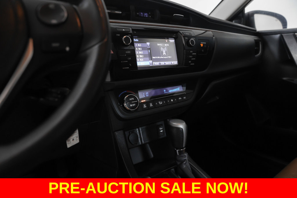 Used 2015 Toyota Corolla LE FWD image 23