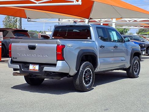 Certified 2025 Toyota Tacoma TRD Off-Road image 4