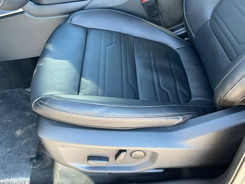 New 2025 Ford Ranger Lariat w/ FX4 Off-Road Package image 36