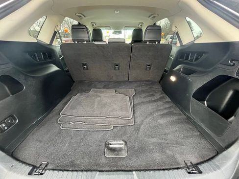 Used 2020 Ford Edge SEL image 20