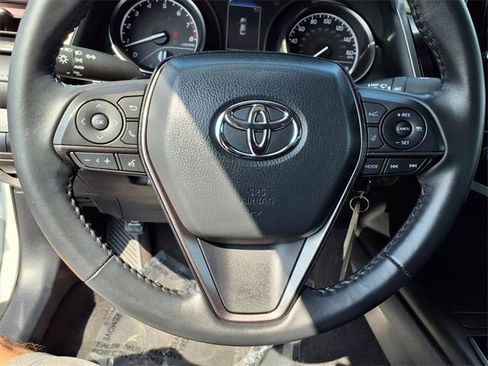 Used 2024 Toyota Camry SE image 15