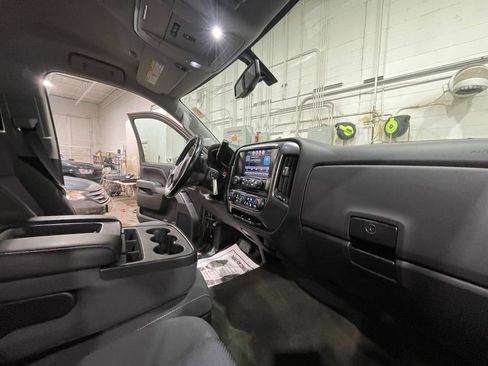 Used 2015 Chevrolet Silverado 2500 LT w/ LT Convenience Package image 16