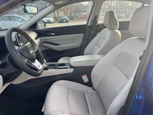 Used 2025 Nissan Altima 2.5 SV image 27