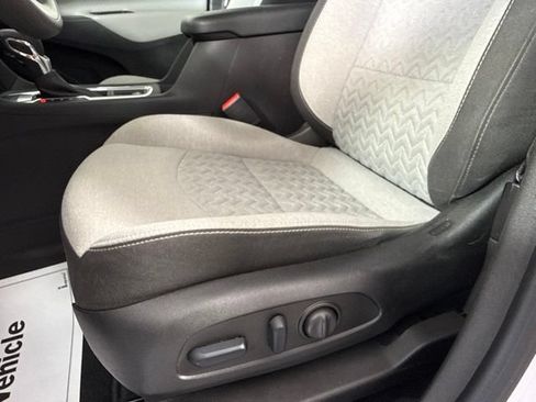 Used 2024 Chevrolet Equinox LS w/ LS Convenience Package FWD image 13