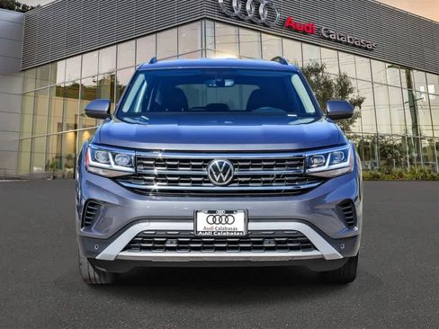 Used 2022 Volkswagen Atlas SE w/ Black Wheel Package image 6