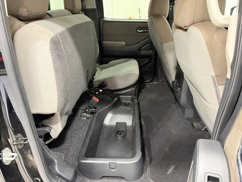 Used 2023 Nissan Frontier SV w/ SV Convenience Package image 35