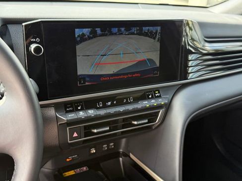 Used 2025 Toyota Camry XSE FWD image 20