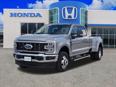 Used 2024 Ford F350 Lariat image 7