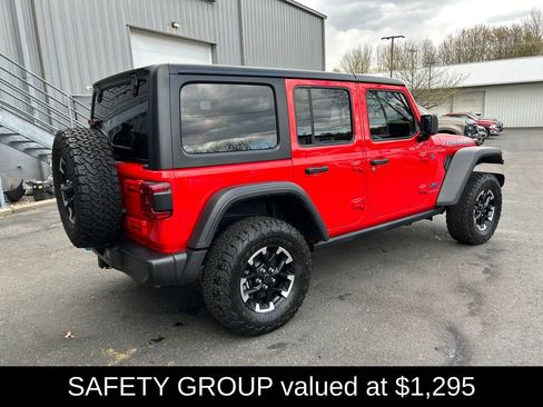 Used 2024 Jeep Wrangler Unlimited Rubicon 4xe w/ Technology Group AWD/4WD image 4