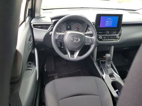 Certified 2023 Toyota Corolla Cross LE FWD image 11