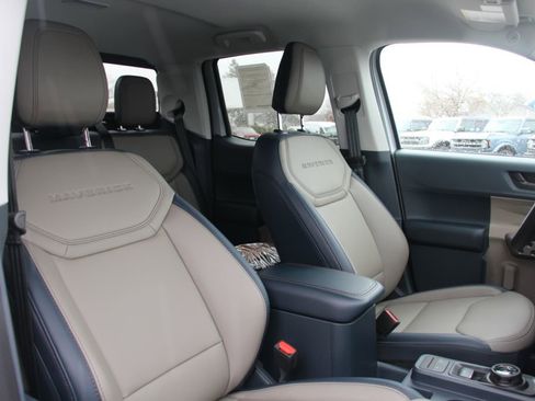 New 2025 Ford Maverick Lariat w/ 4K Tow Package image 14