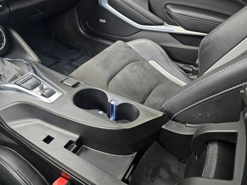 Used 2020 Chevrolet Camaro SS image 33