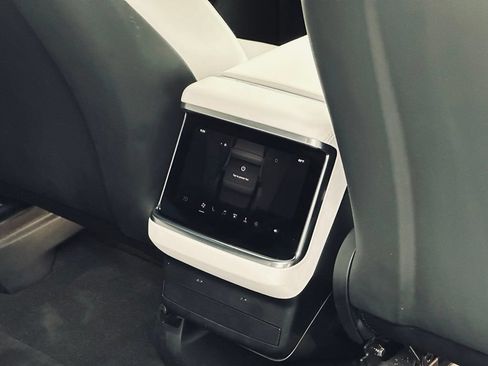Used 2022 Tesla Model X Plaid AWD/4WD image 21
